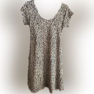 Pact- Women’s dress L- XL animal print